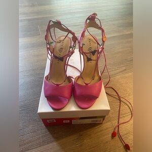 Katy Perry 4” heel size 10